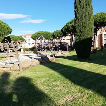 Very Cosy Apartment At 200 M From The Beaches La Londe-les-Maures Esterno foto