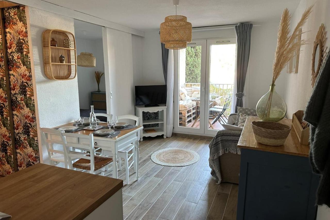 Very Cosy Apartment At 200 M From The Beaches La Londe-les-Maures Esterno foto