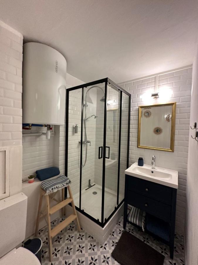 Very Cosy Apartment At 200 M From The Beaches La Londe-les-Maures Esterno foto