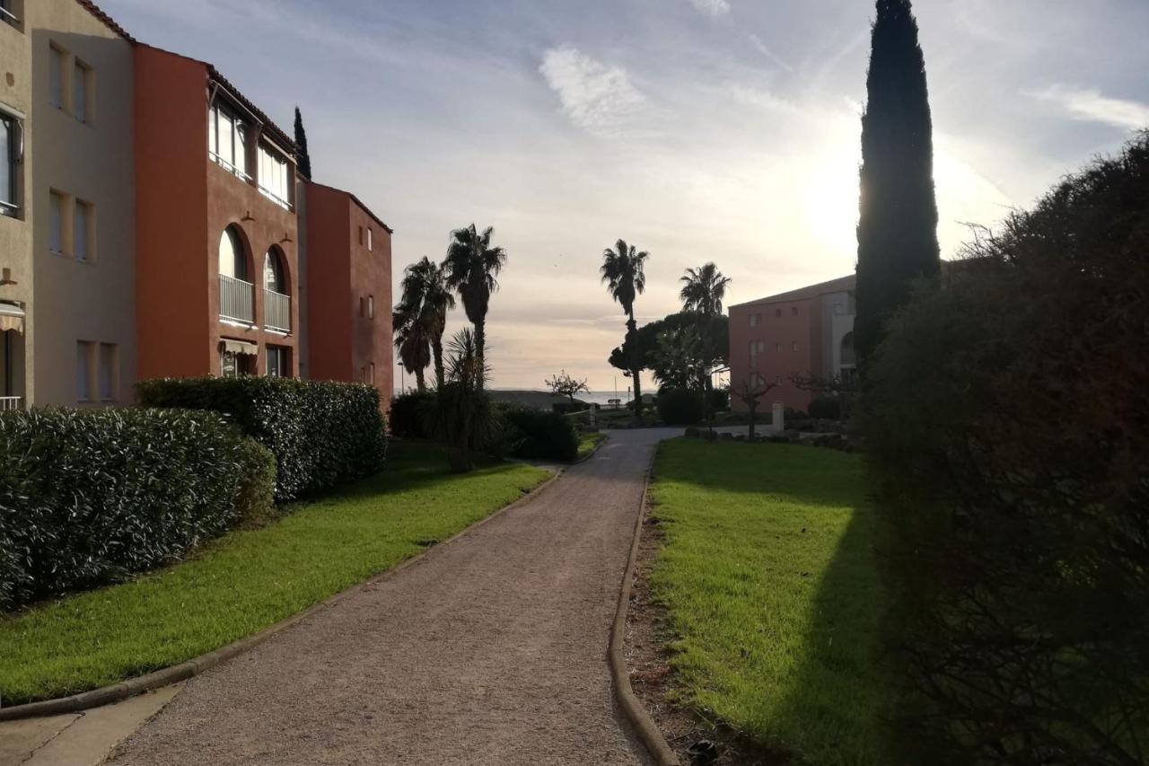Very Cosy Apartment At 200 M From The Beaches La Londe-les-Maures Esterno foto